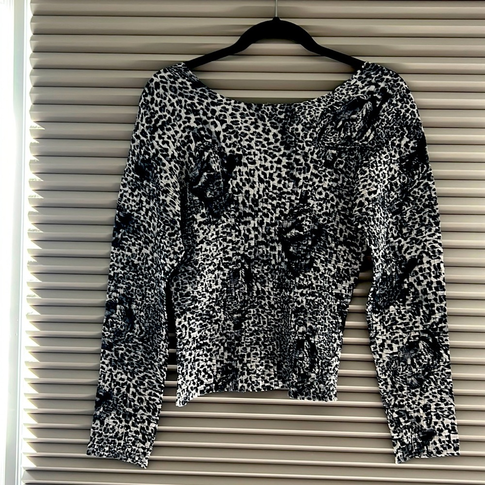 CEST DUO BLOUSE (L) in black and white